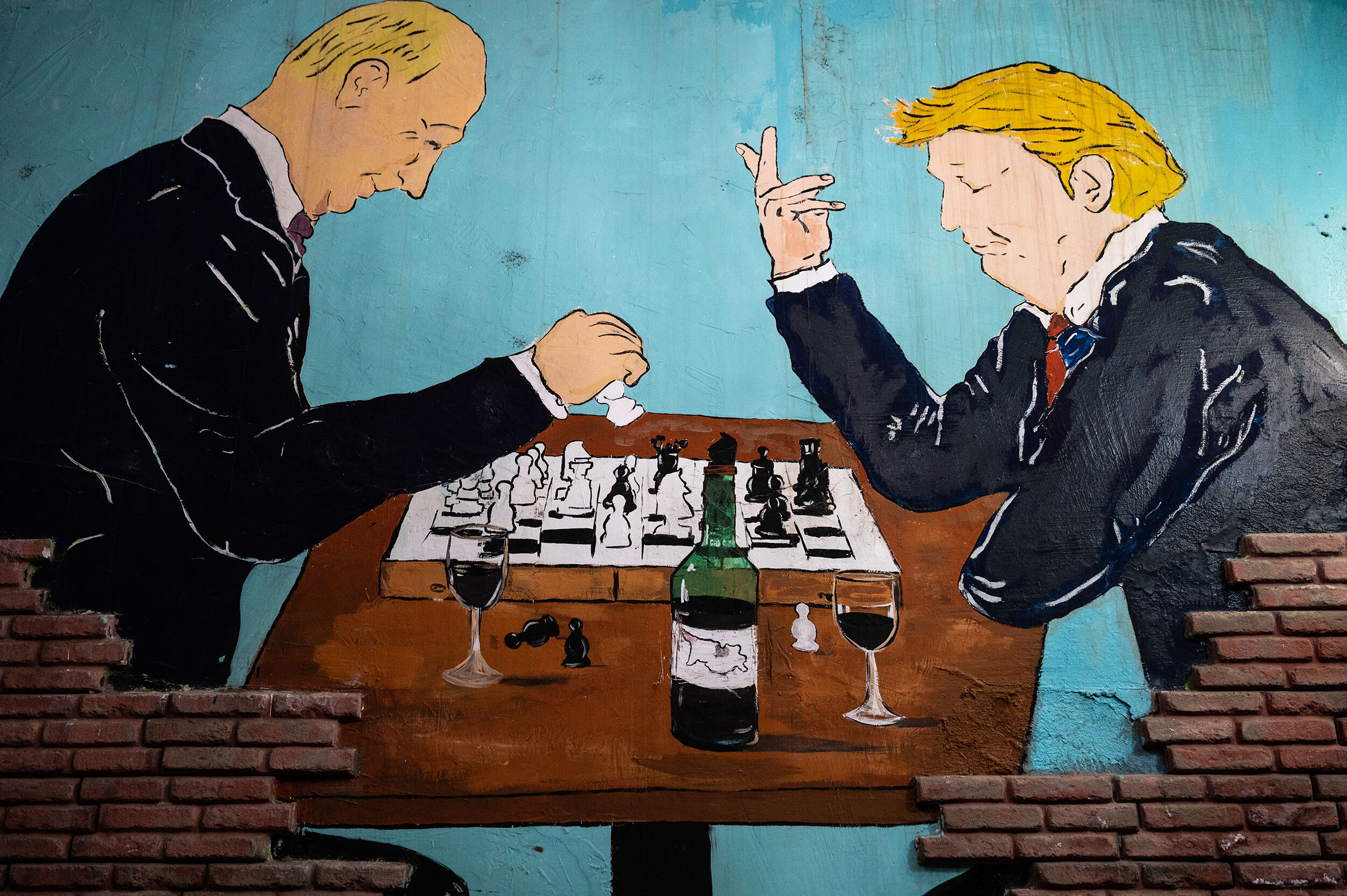 Trump and Putin playing Chess